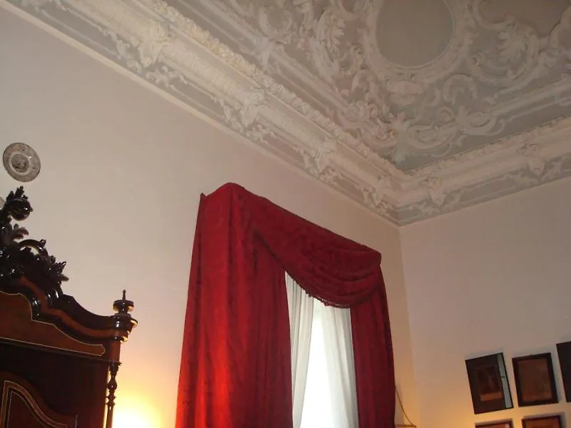 Bed & Breakfast Il Palazzo B E B. Lentini Bed and Breakfast